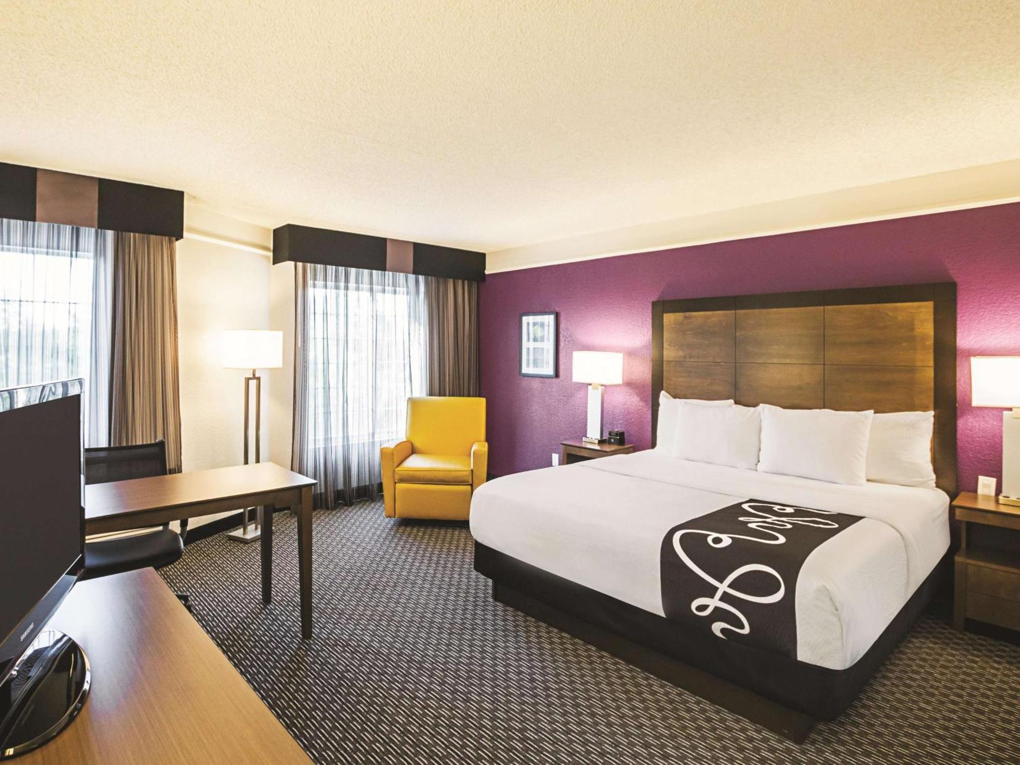 Deluxe King Room,1210709698:JPEG